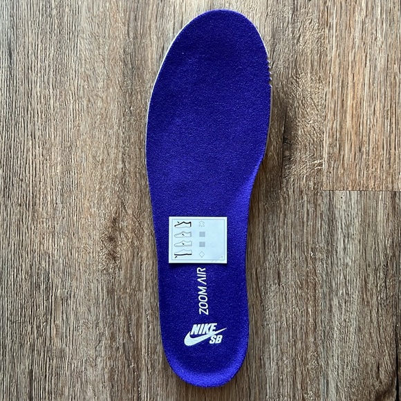 $3 start!! Team posh live 9/3 2pst/5pm est!!!Nike SB dunk court purple - Picture 6 of 8